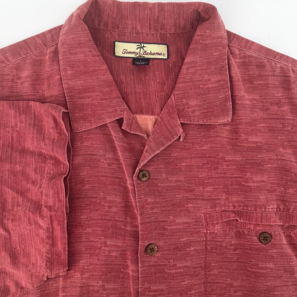 Tommy Bahama Mens L Red Silk Short Sleeve Textured Camp Shirt T30607